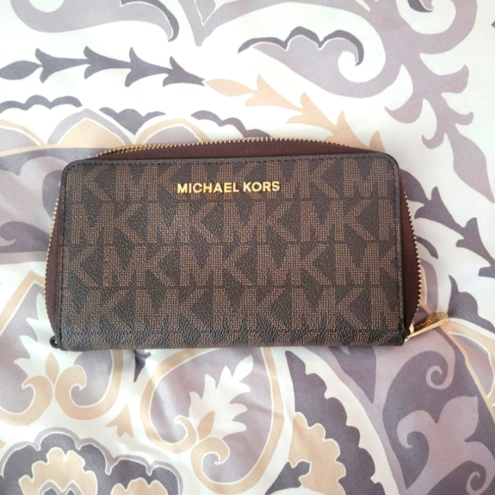 Michael Kors wallet